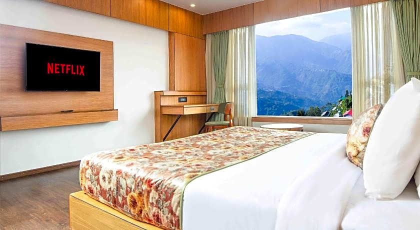 Summit Montana Suites & Spa at Mall