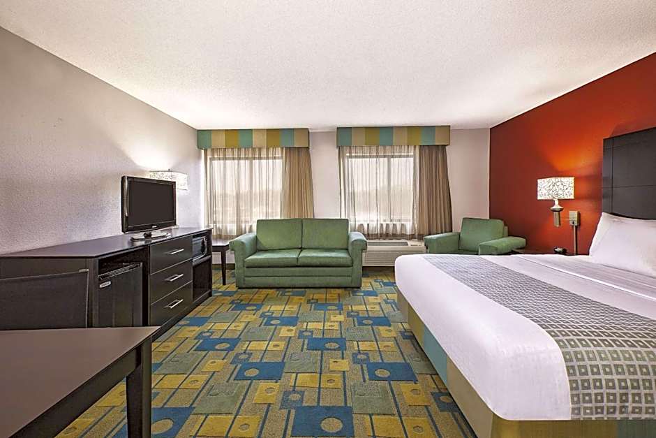La Quinta Inn & Suites by Wyndham Toledo Perrysburg