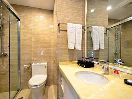 Vienna Zhihao Hotel (Weining Caohai Exhibition Center Branch)