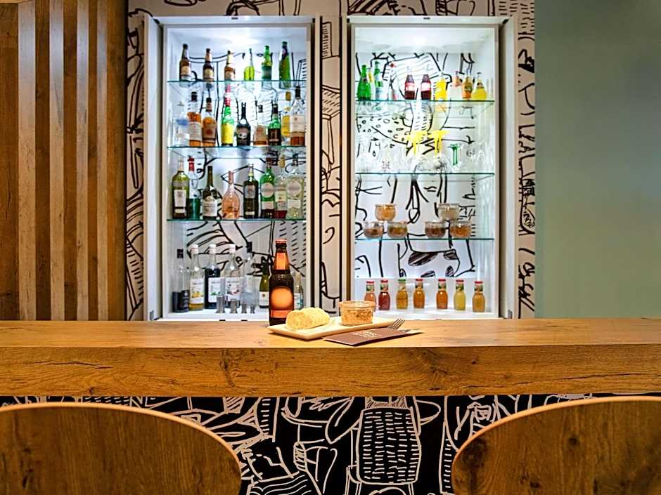 ibis Paris Canal Saint Martin