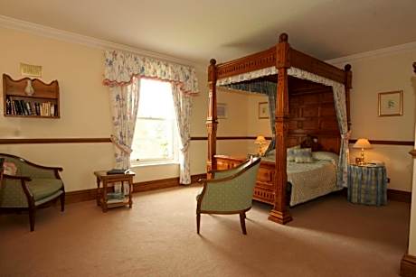 Four Poster Junior Suite