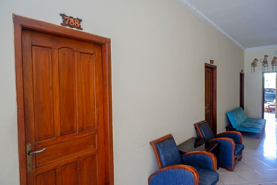 RedDoorz @ Hotel Sartika Yogyakarta