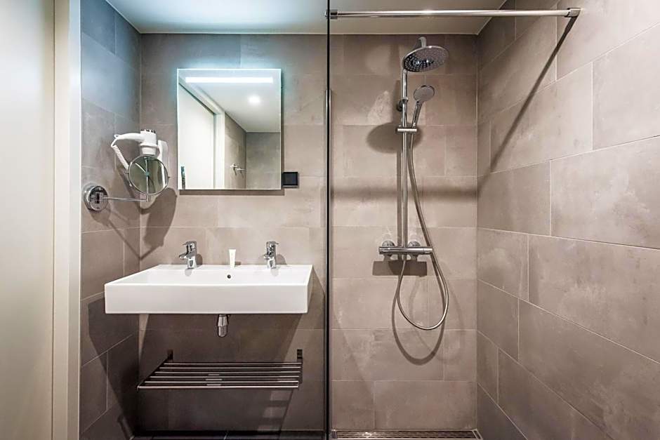 YAYS Amsterdam East by Numa