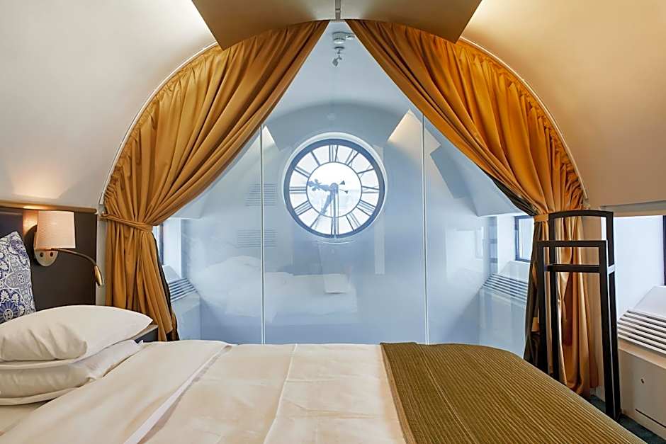 Photo 1 of 9 of Super Suite
