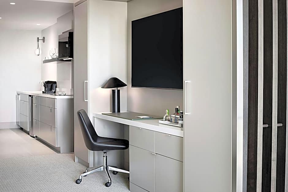 HALL Park Hotel, Autograph Collection