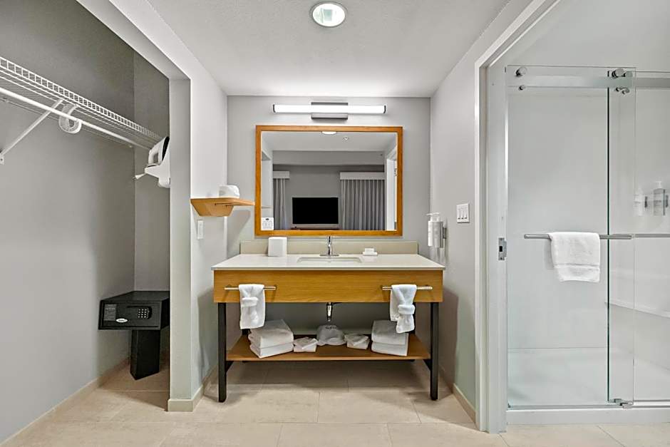 Hampton Inn By Hilton And Suites Lancaster