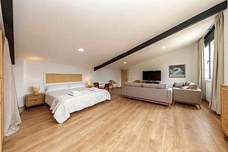 Deluxe One-Bedroom Apartment with Garden View