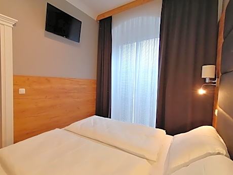 One-Bedroom Apartment with Balcony