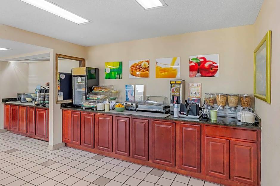 Quality Inn & Suites Stockbridge Atlanta South I-75