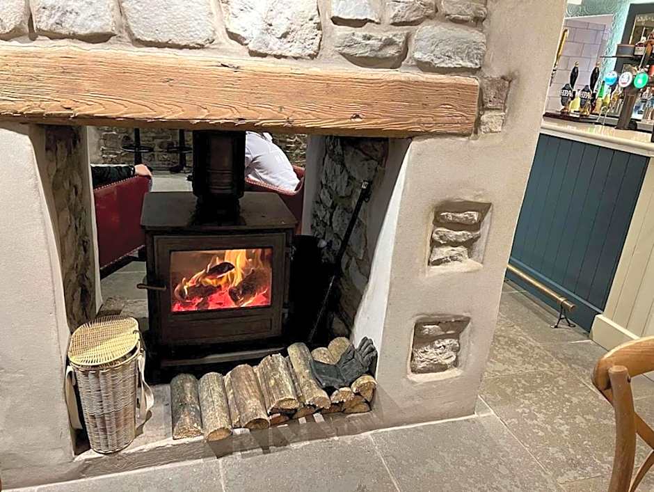 The White Lion Cowbridge