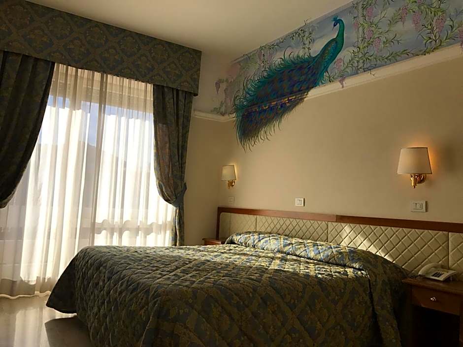 Mondial Park Hotel