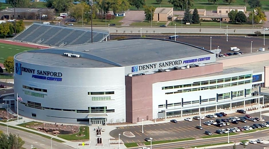 Holiday Inn Hotel & Suites Sioux Falls - Airport