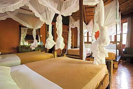 Deluxe Quadruple Room