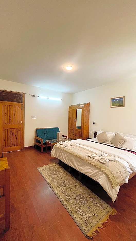 Tourist Hotel