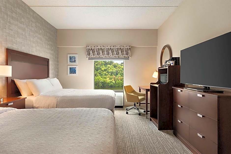 Hampton Inn By Hilton & Suites Pittsburgh/Waterfront-West Homestead