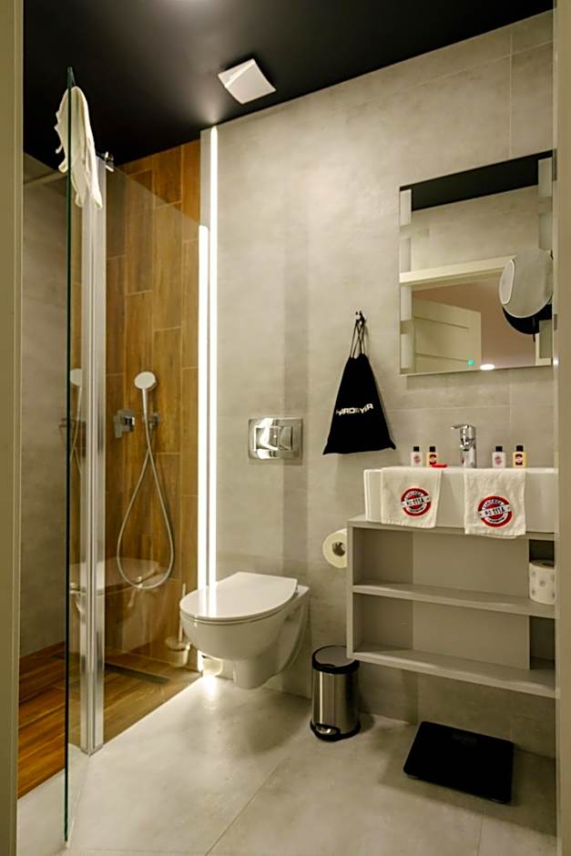 Kamienica no 111a Warsaw Airport