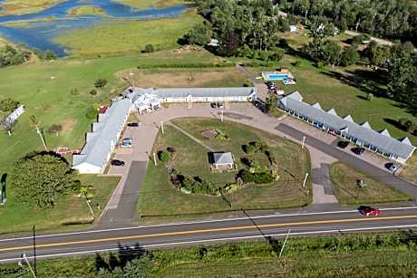 Annapolis Royal Inn & Suites