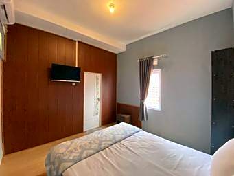 Duta Elite Kostel Syariah near RSUD Caruban Mitra RedDoorz