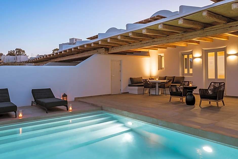 NĒRO Suites by NOMÉE Hospitality Group