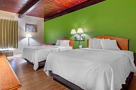 Queen Room with Two Queen Beds - Non Smoking