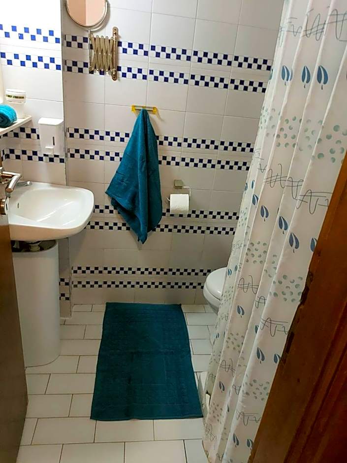 HOTEL AGNI -ENOIKIAZOMENA DIAMERIZMATA