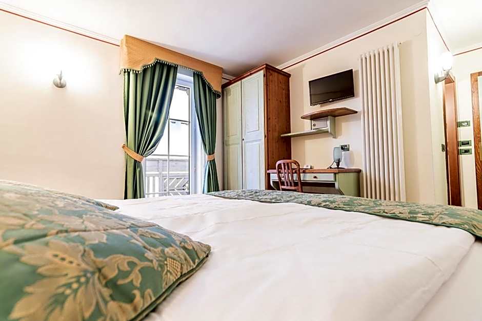 Albergo Dimaro Wellness Hotel