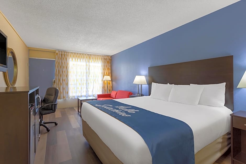 Days Inn by Wyndham Greensboro Airport