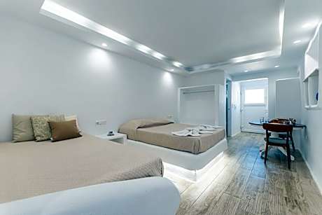 Classic Quadruple Room