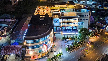 Grand Bayu Hill Hotel