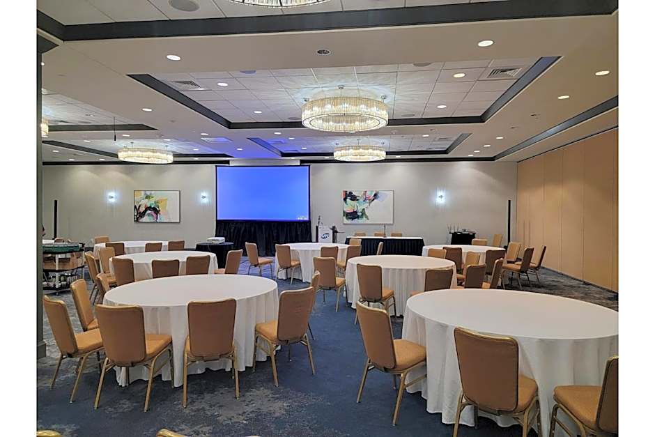 Crowne Plaza Dallas Downtown by IHG