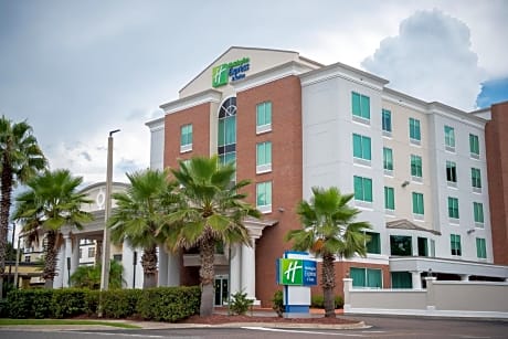 Holiday Inn Express Hotel & Suites Chaffee - Jacksonville West, an IHG Hotel