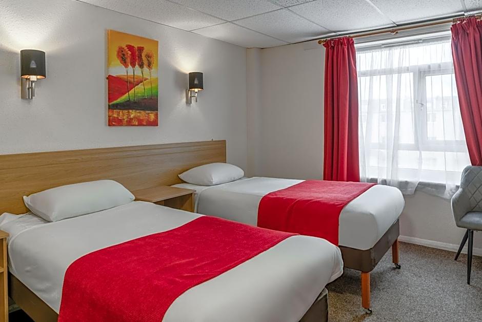 The Grand Burstin Hotel