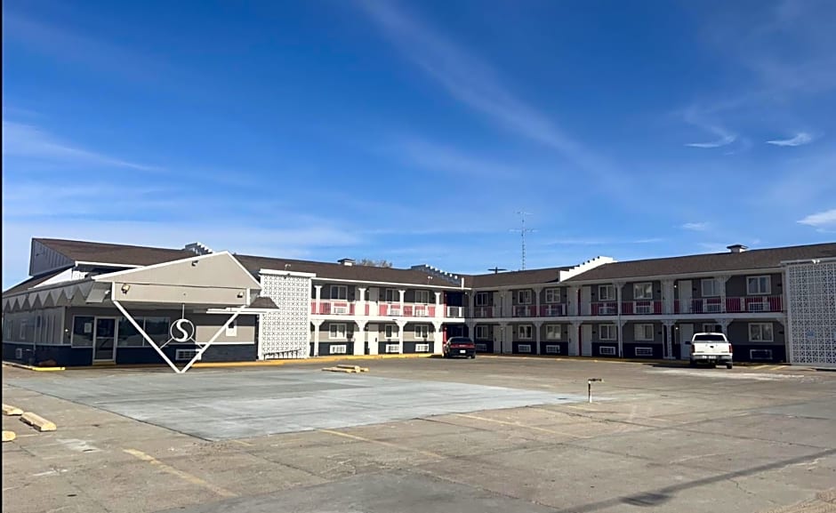 Circle S Motel