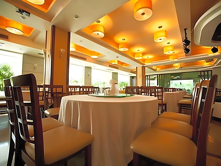 Sing Golden Place Hotel