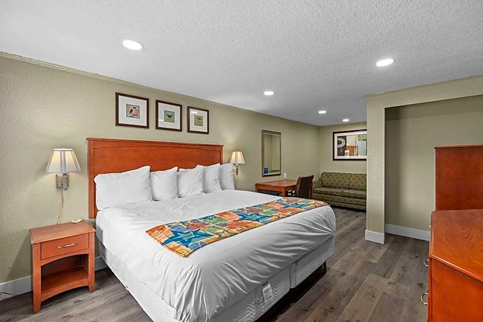 Travelodge by Wyndham Kissimmee Orlando
