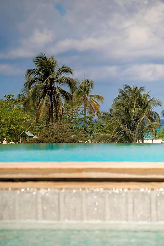 Hotel Indigo Grand Cayman By IHG