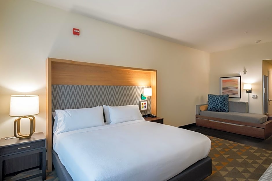 Holiday Inn Joplin, an IHG Hotel
