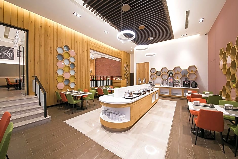 Golden Tulip Glory Fine Hotel