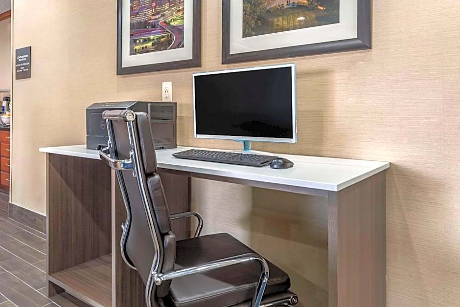 Comfort Inn & Suites Middletown - Franklin