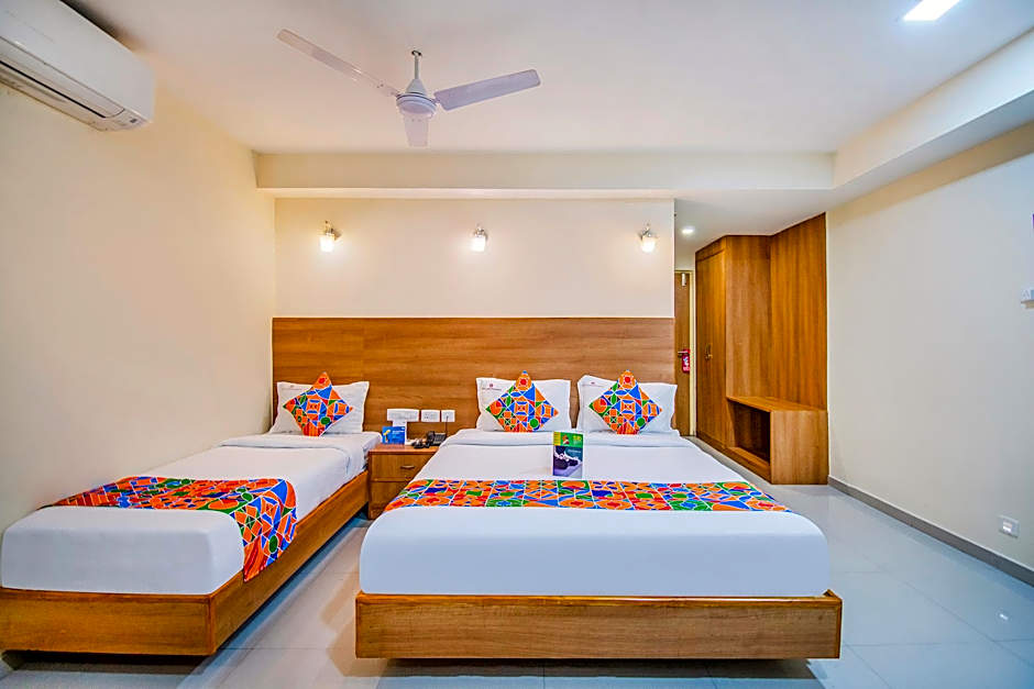 FabHotel Jansi Deluxe - Nr. Gandhipuram Bus stand
