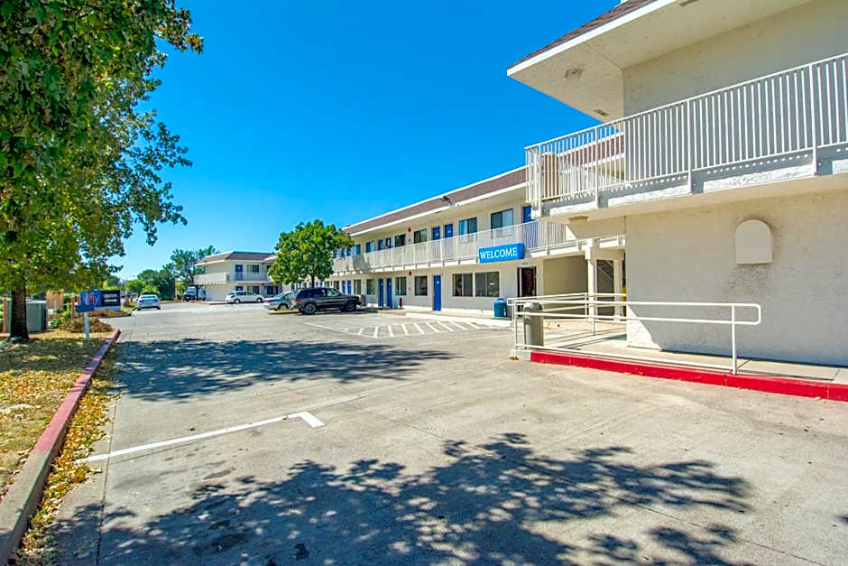 Motel 6-Redding, CA - North