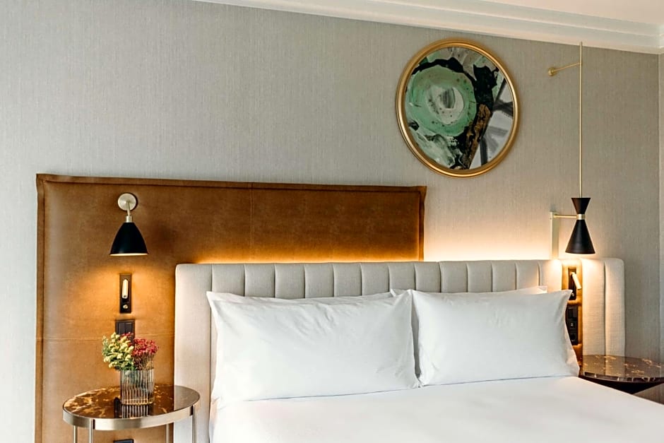 Hilton Frankfurt City Centre