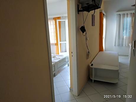 Apartment (4 Adults)