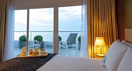 Junior Suite with Queen Bed and Balcony