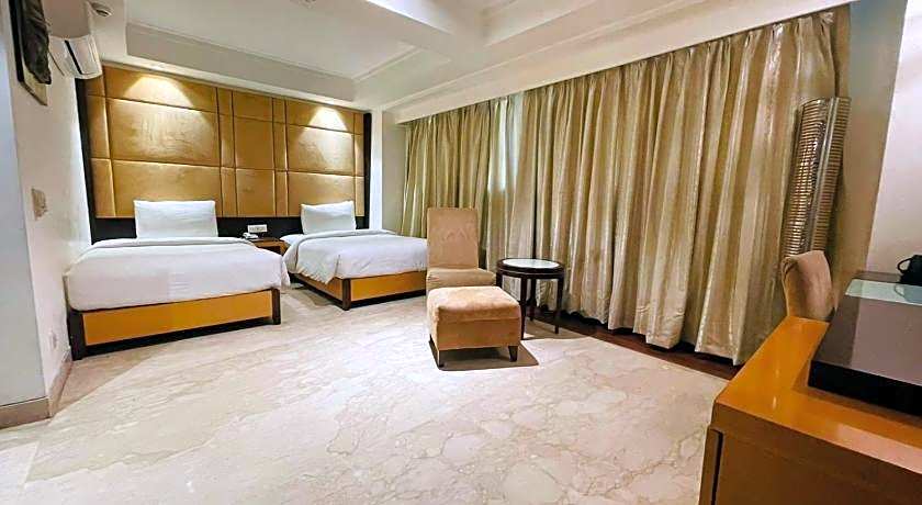 Venizia Sarovar Portico Delhi