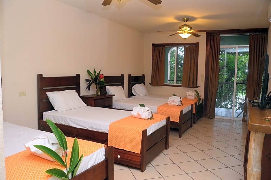 Lamanai Landings Hotel and Marina