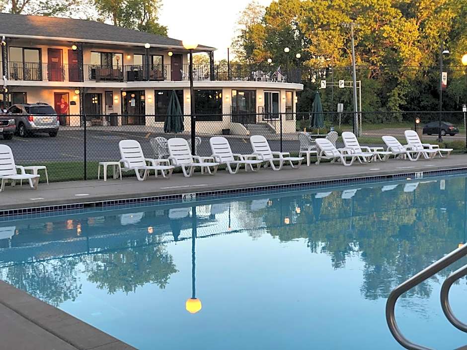 Amber's Inn and Suites