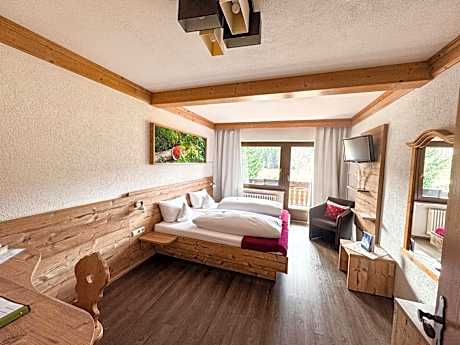 Twin Room with Balcony