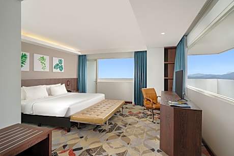 Executive Room - 1 King Bed - Balcony - Sea View