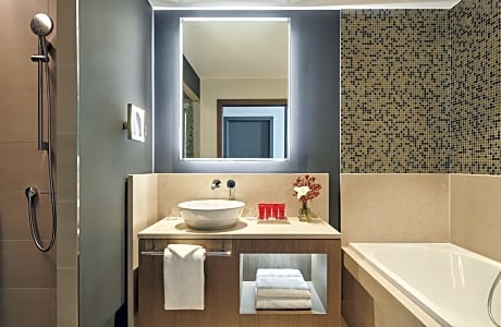 1 King Premium River View